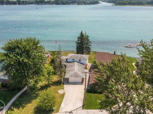 9591 River Rd, Algonac, MI 48001