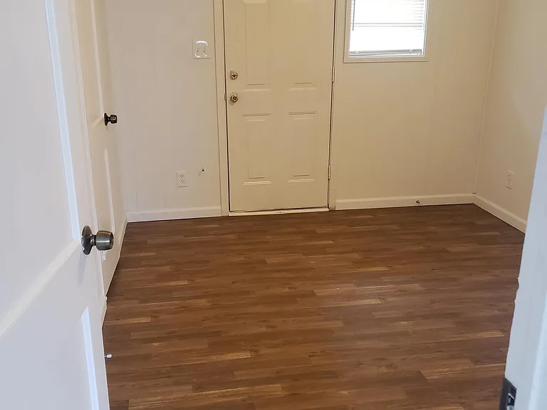 130 Clark St — Photo 3