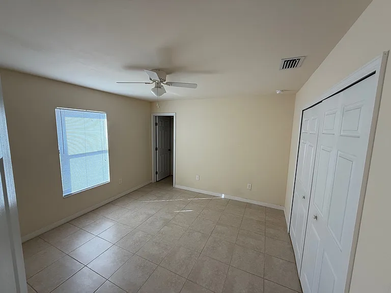 4131 SW 8th Pl #4131 — Photo 9