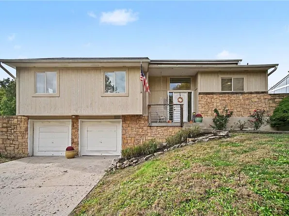 13036 S Raintree Dr, Olathe, KS 66062