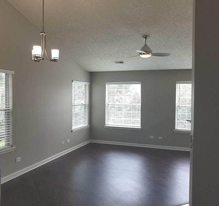 Ceiling Fan in Living Room