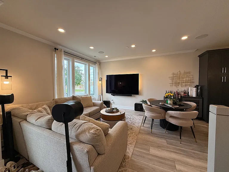 3100 Schirra Ln #120 — Photo 22