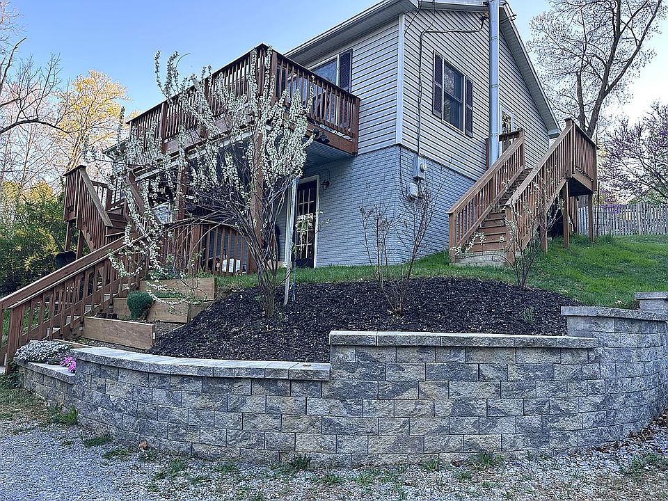 2nd image of 374 Columbia St