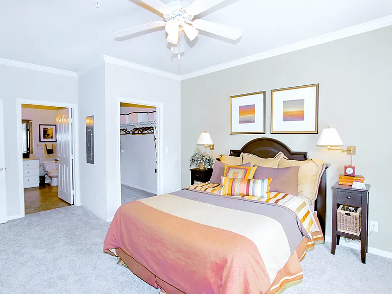 Sonoma Grande Apartments — Photo 13