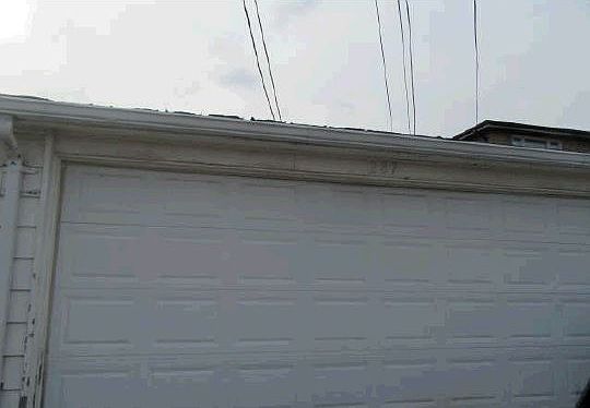 3rd image of 287 Yates Ave