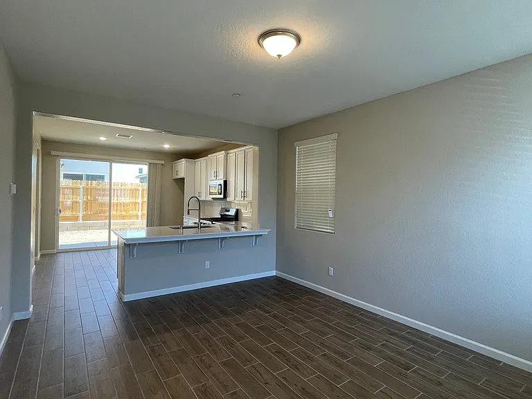 1109 Elevations Way W — Photo 11