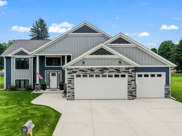 201 6th St NW, Blooming Prairie, MN 55917