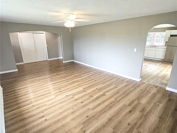 3rd image of 153 Fairview Rd