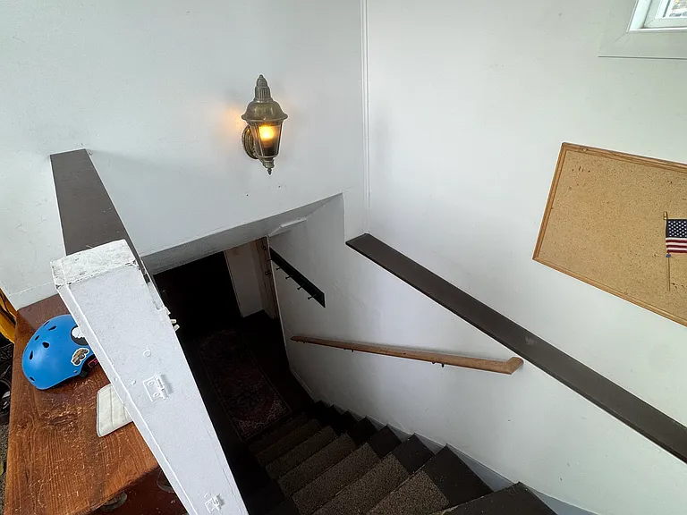 504 Woodford Ave — Photo 13