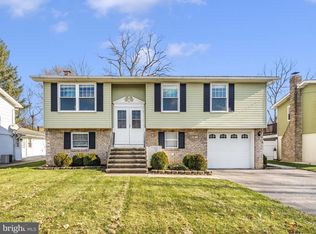 6 Earl St, Hanover, PA 17331
