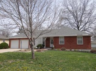 707 NE Coronado Ave, Lees Summit, MO 64086