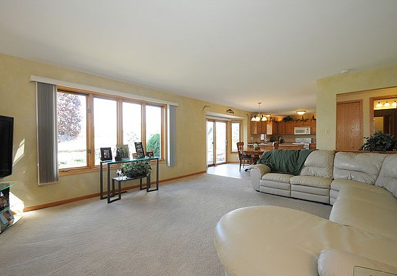 4th image of 7626 Bayfield Dr