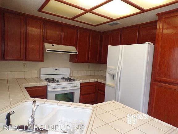 5th image of 712 Benteen Way