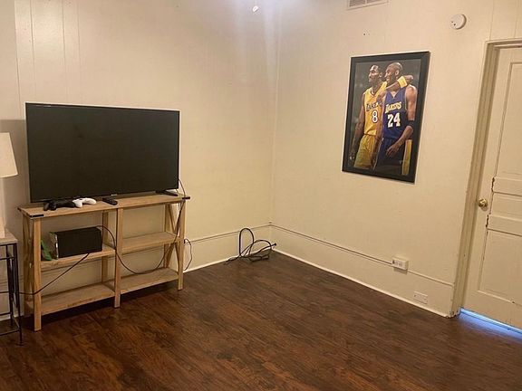 5th image of 3008 Paulowna St APT 3