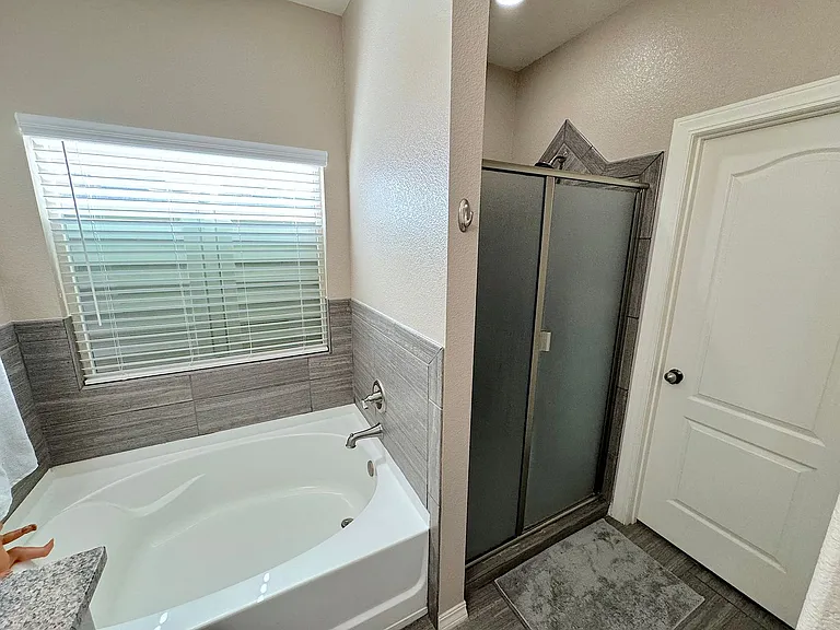 12160 Cherry Wood Ln — Photo 16