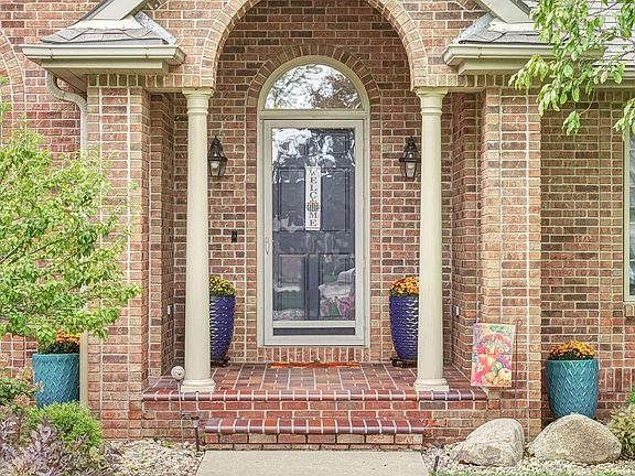 5th image of 1919 Buena Vista Point