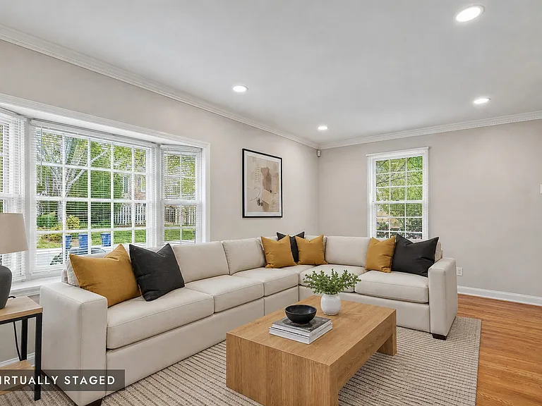 8251 Clifton Farm Ct — Photo 6