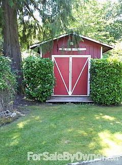 Country home on calming waterfront
						:
						Welcoming entrance