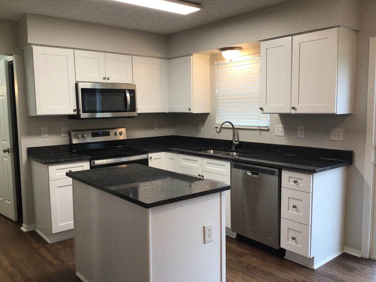 Building Photo - 513 Allis Pl W