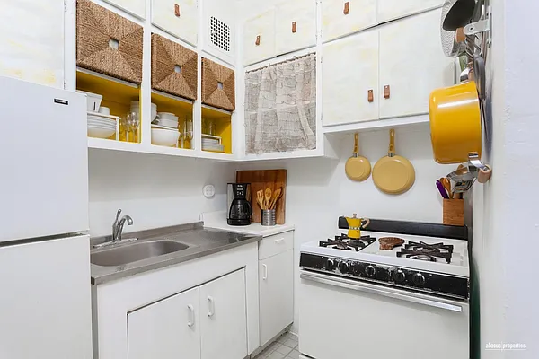 Sold by Abacus Properties | media 5