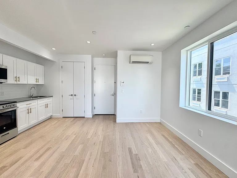 162 Covert St #3A — Photo 7
