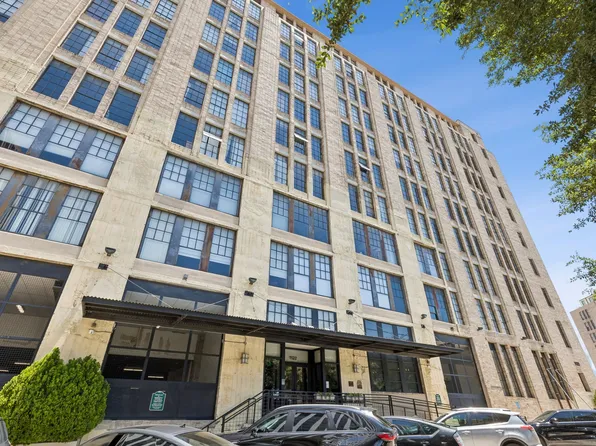 1122 Jackson St APT 820, Dallas, TX 75202