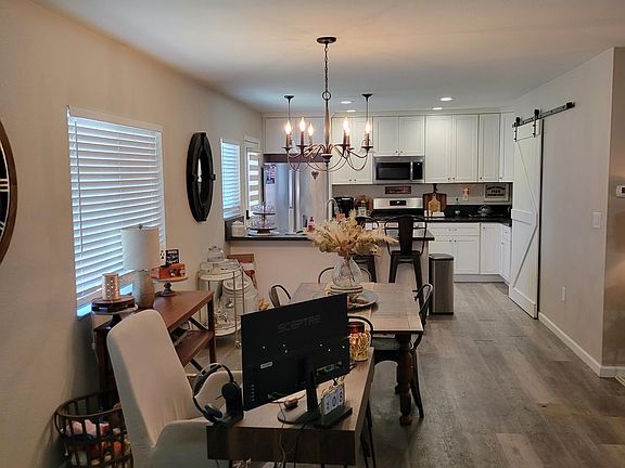 4th image of 325 D St