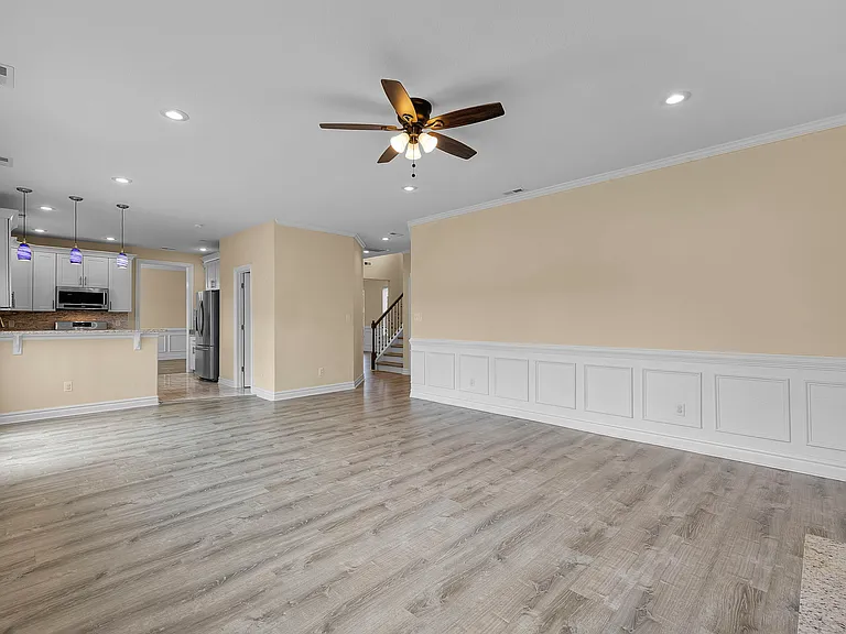 710 Beach Rd — Photo 29