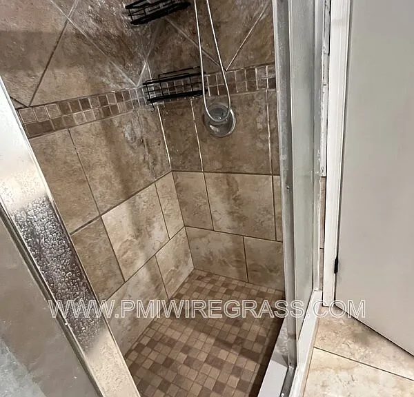 106 Highland Dr — Photo 8