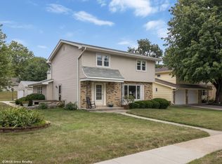 3923 76th St, Urbandale, IA 50322