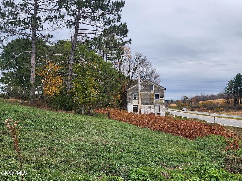 3rd image of 7715 US Hwy 20