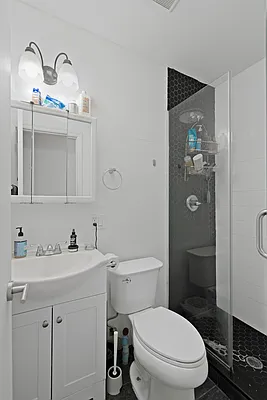 Rented by Nest Seekers International | media 10