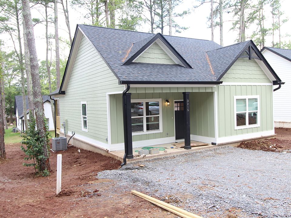 1st image of 3215 NW Parkstone Pl