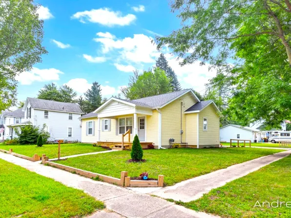 504 E Walnut St, Hastings, MI 49058