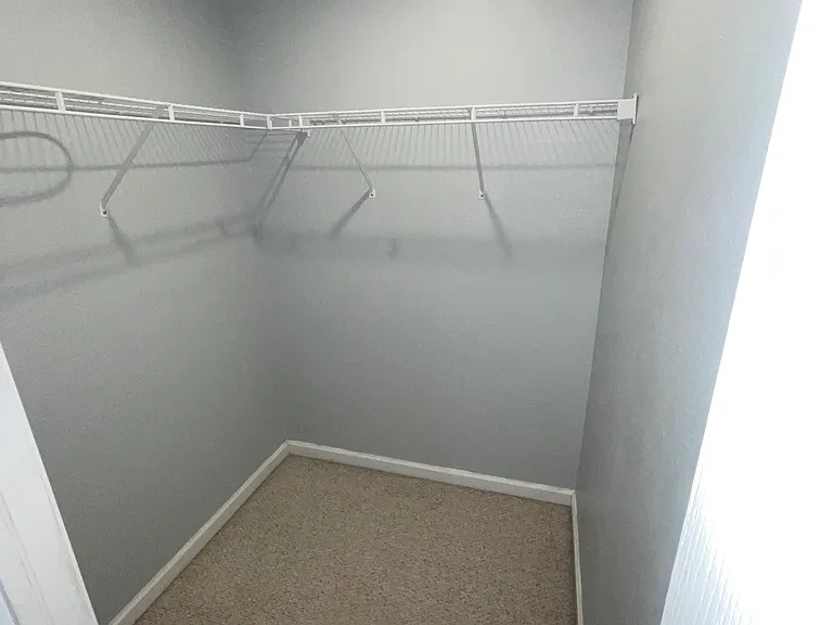 1042 Vista Cay Ct — Photo 18