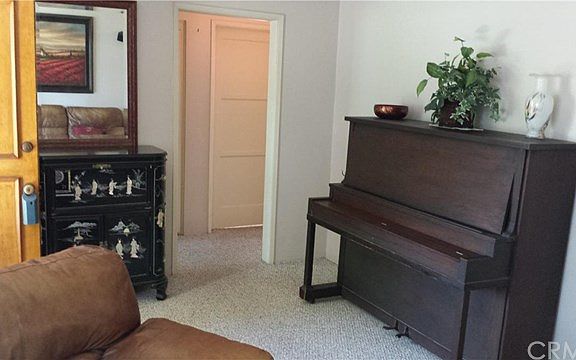 5th image of 1304 W Chandler Blvd