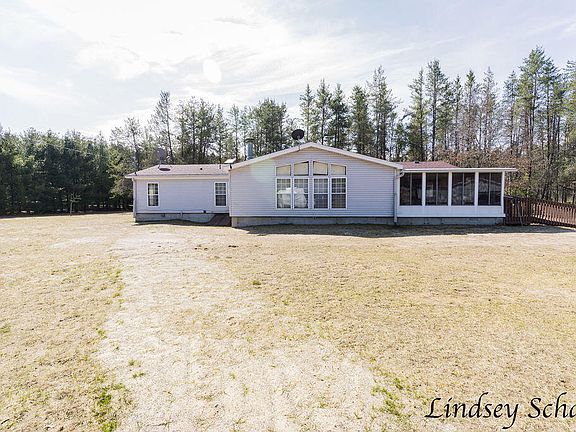 3rd image of 2211 E Thirteen Mile Rd