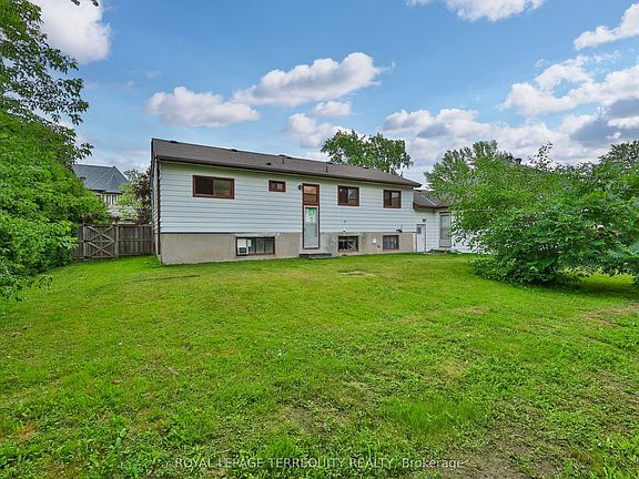 4th image of 254 Lakeland Cres
