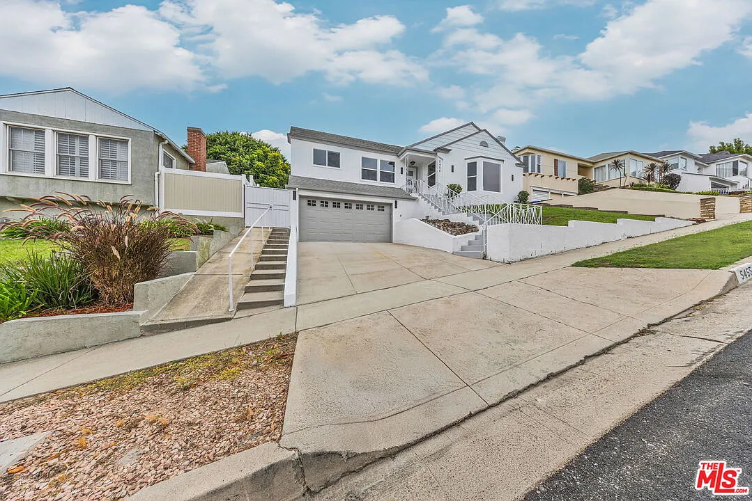 3 bed, 3.0 bath, 1776 sqft, $5,800 — Photo 4