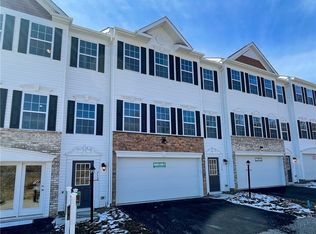 715 Ravenshire Ct, Coraopolis, PA