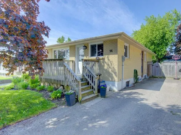 96 Scott Rd, Cambridge, ON N3C 2X7