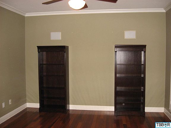 5th image of 100 Cedar Trails Dr