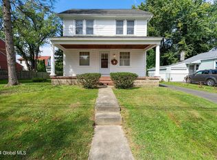 1987 10th St, Rensselaer, NY 12144