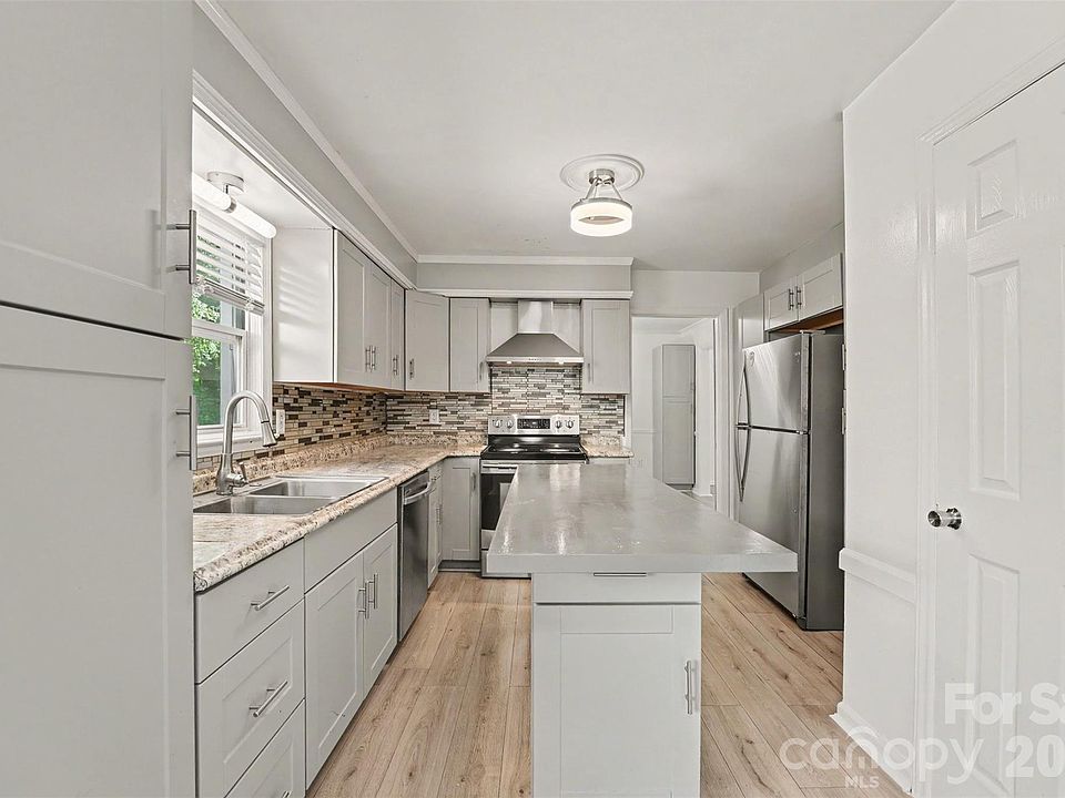 1st image of 5901 Idlebrook Dr