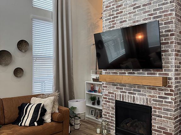 4th image of 11213 S Faddington Way
