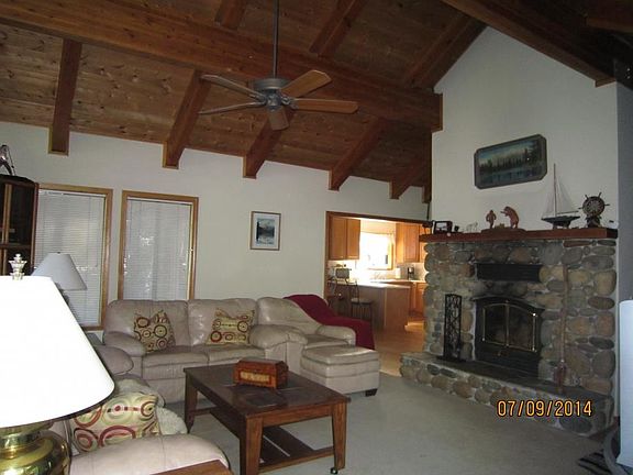 4th image of 1395 Sequoia Ave