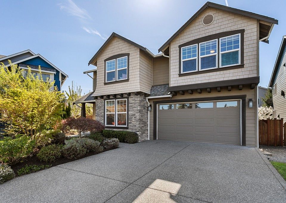 1st image of 20523 9th Ave W
