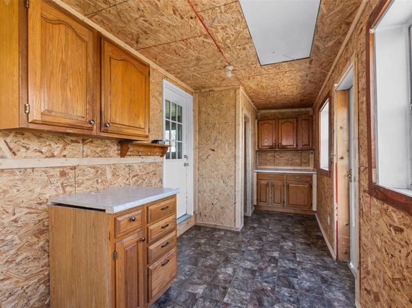 325 McKinley St W, Delta, MO 63744