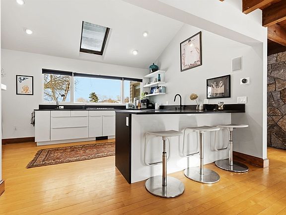 5th image of 246 Echo Cove Rd