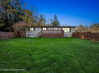 15 Riverside Dr, Factoryville, PA 18419